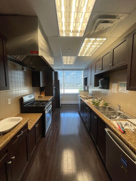 More Photos Of 35 Orlando Ave, Richmond Hill Warehouse For Lease