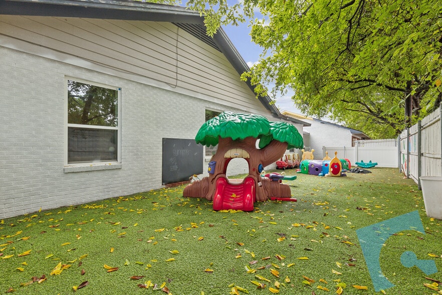More Photos Of 114 S 14th St, Midlothian Daycare Center For Sale