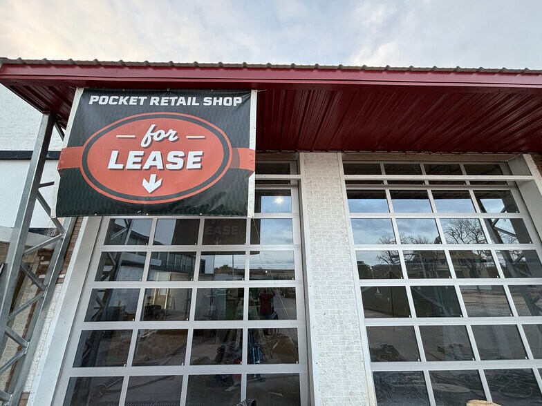 More Photos Of 1726 Austin Ave, Waco Storefront Retail Office For Lease