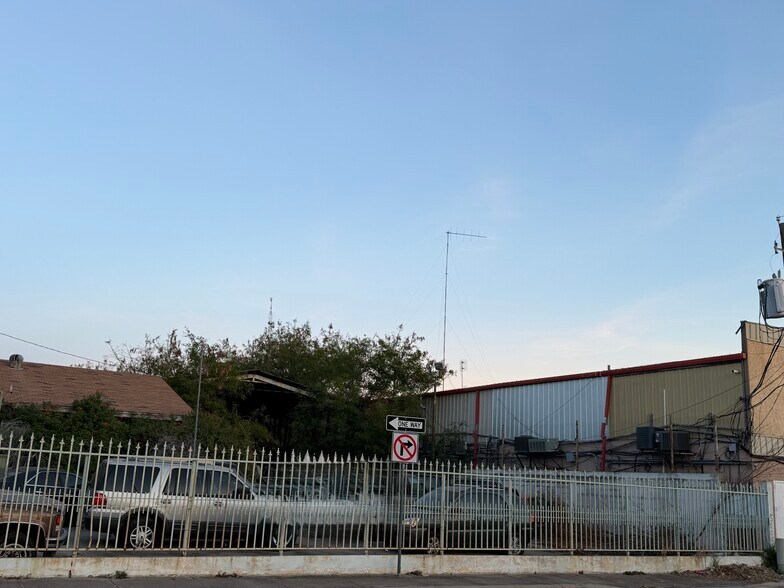 More Photos Of 5005 Yeary st, Laredo Land For Sale