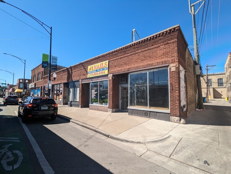 Primary Photo Of 3146-3158 W Montrose Ave, Chicago Storefront Retail Residential For Lease