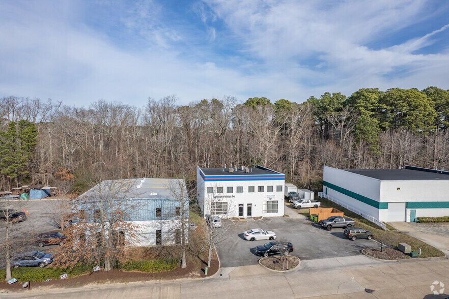 More Photos Of 1136 Jensen Dr, Virginia Beach Light Distribution For Sale