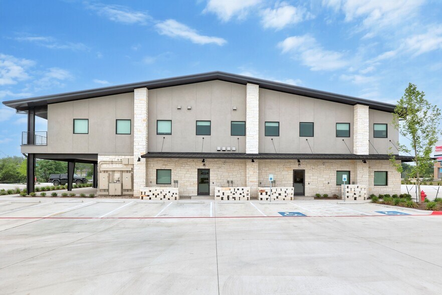 More Photos Of 730 S Bell Blvd, Cedar Park Office For Lease
