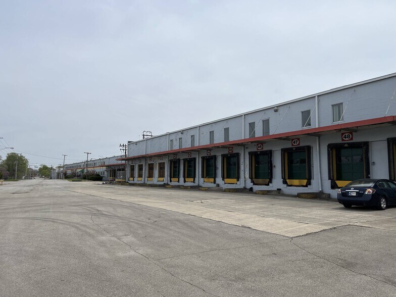 Primary Photo Of 9511 W Depot St, Yorktown Warehouse For Lease