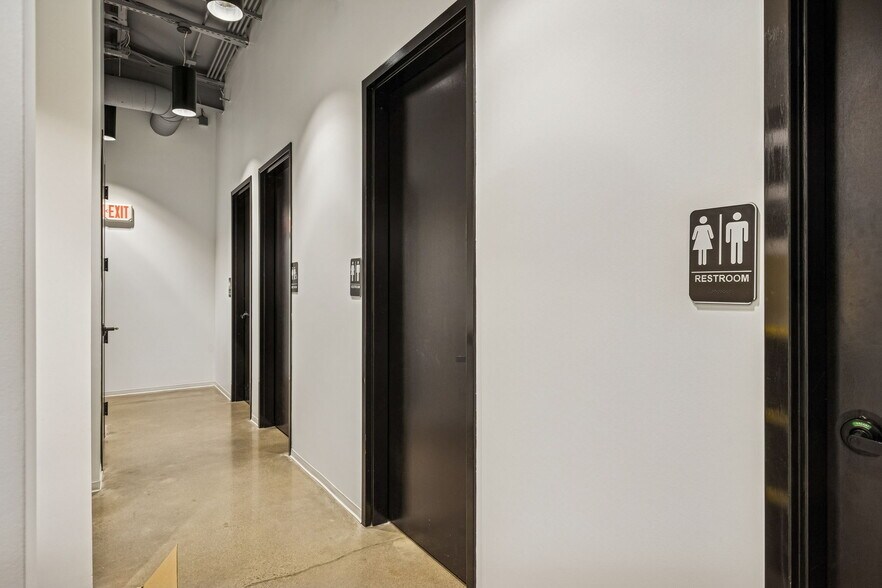 More Photos Of 5101 Kentucky Ave, Nashville Office For Sale