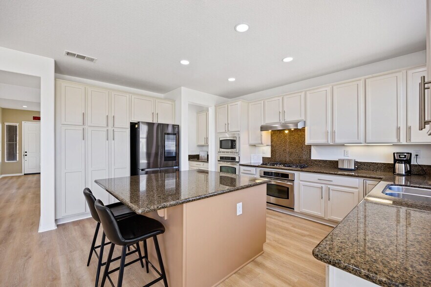 More Photos Of 4375 W Avenue M11, Lancaster Rehabilitation Center For Sale