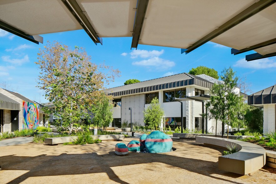 More Photos Of 150 Paularino Ave, Costa Mesa Loft Creative Space For Lease