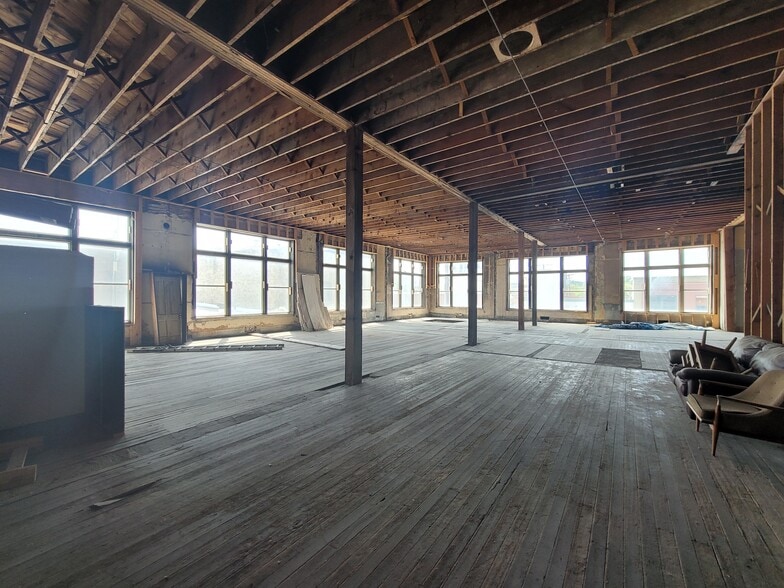 More Photos Of 1976 Valley St, Baker City Office Residential For Sale