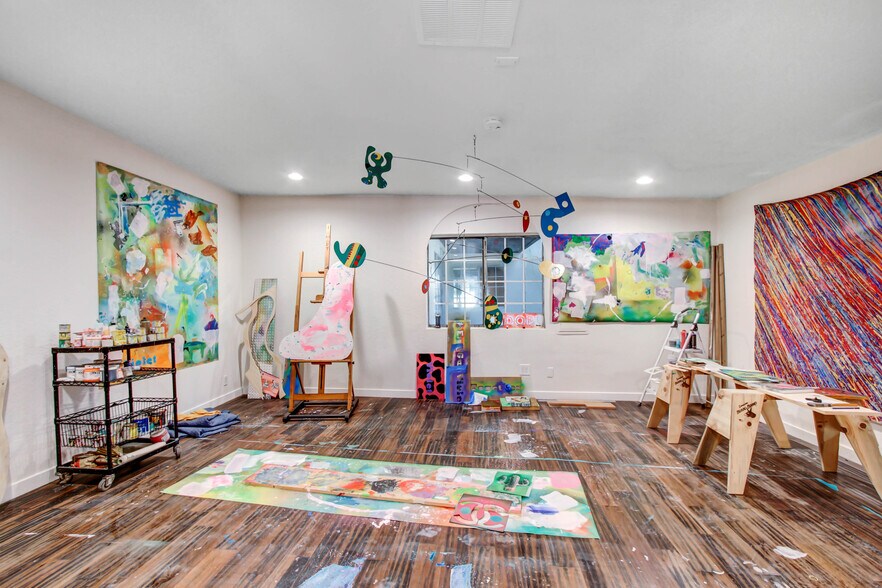 More Photos Of 13257-13259 Moorpark St, Sherman Oaks Office Residential For Sale