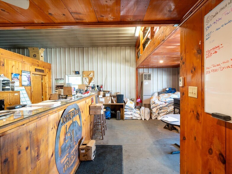 More Photos Of 8383 NY-961F, Arkport Auto Repair For Sale