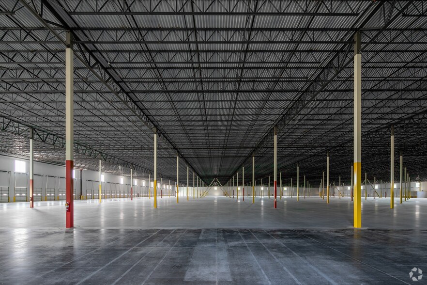 More Photos Of 155 Braselton Pky, Braselton Distribution For Lease