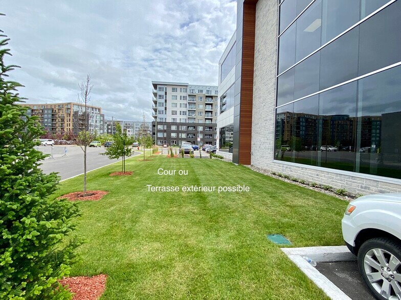 More Photos Of 794 Boul Du Cure-Labelle, Blainville Storefront Retail Office For Lease