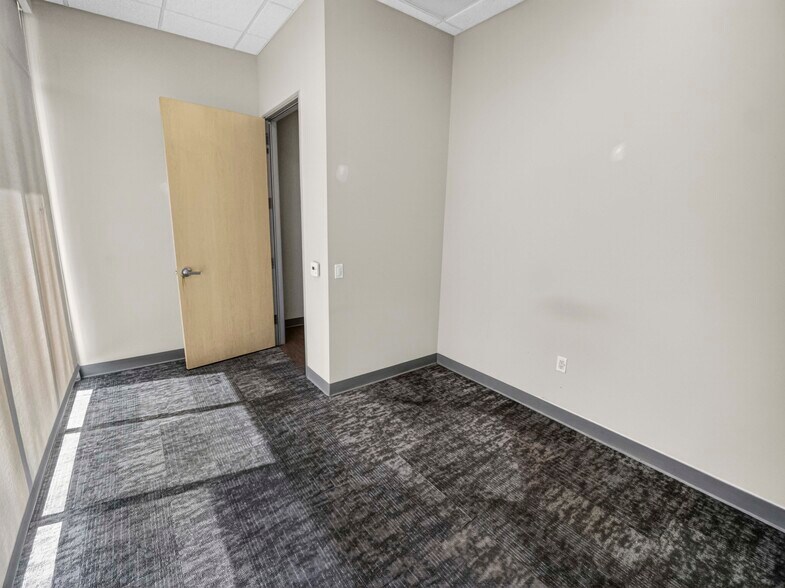 More Photos Of 1081 Long Beach Blvd, Long Beach Apartments For Lease