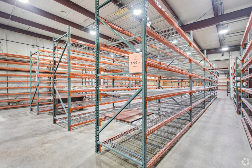 More Photos Of 477 N 100 W, Cedar City Warehouse For Lease