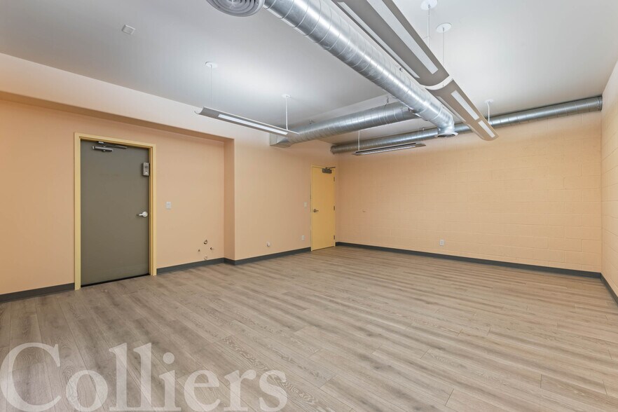 More Photos Of 2313 W Overland Rd, Boise Office For Sale