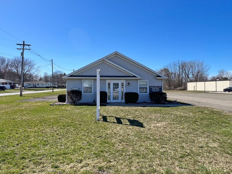 More Photos Of 1580 Lake St, Lake City Office For Sale