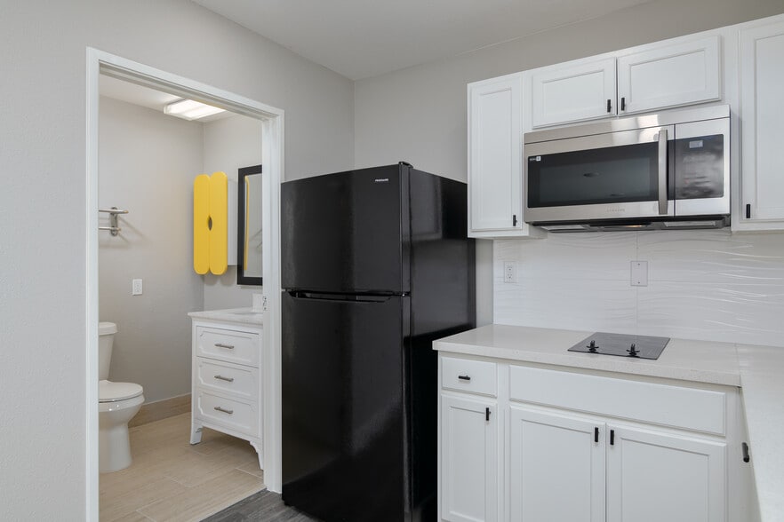 More Photos Of 3211 S 79th East Ave, Tulsa Apartments For Sale