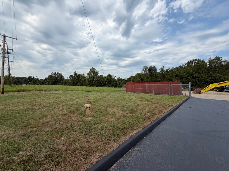 More Photos Of 2005 Highway Z, Pevely Industrial For Sale