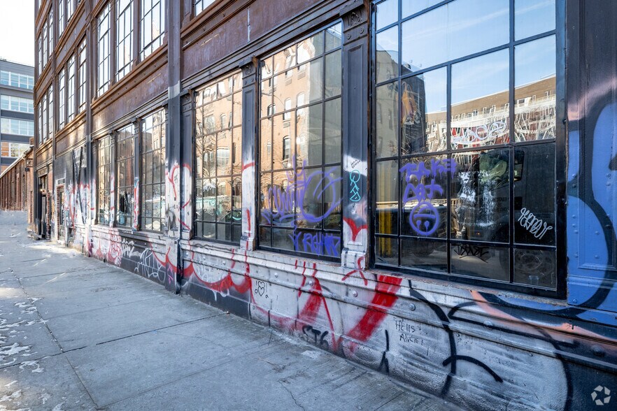 More Photos Of 118 N 11th St, Brooklyn Loft Creative Space For Lease
