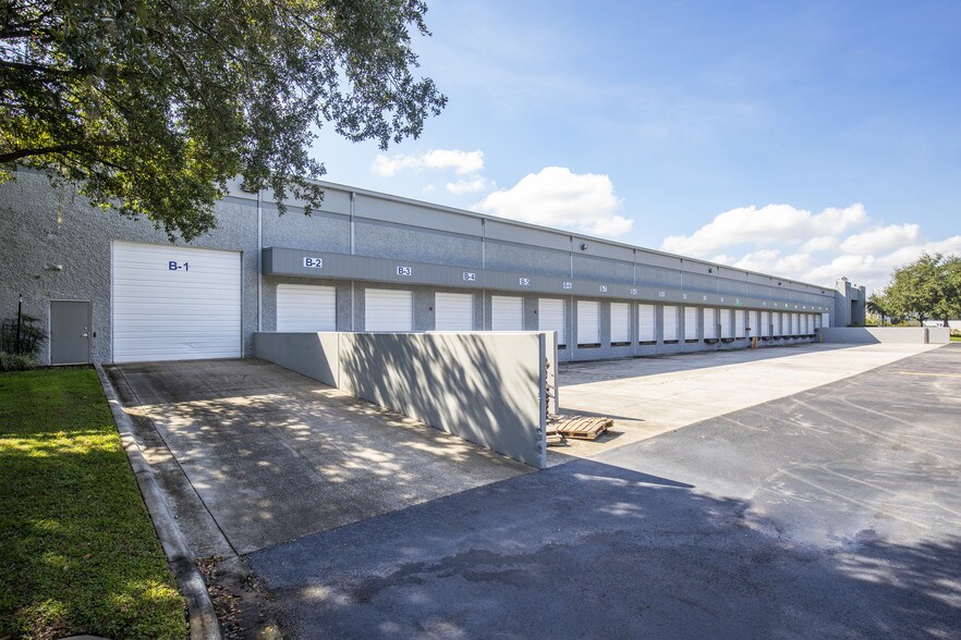 More Photos Of 1500 Tradeport Dr, Orlando Warehouse For Lease