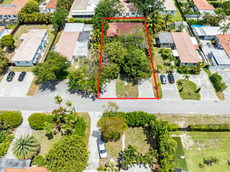 More Photos Of 11105 NE 9th Ave, Biscayne Park Multifamily For Sale