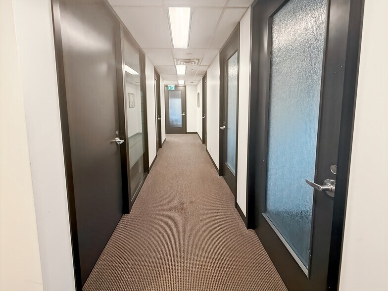 More Photos Of 777 Hornby St, Vancouver Coworking Space