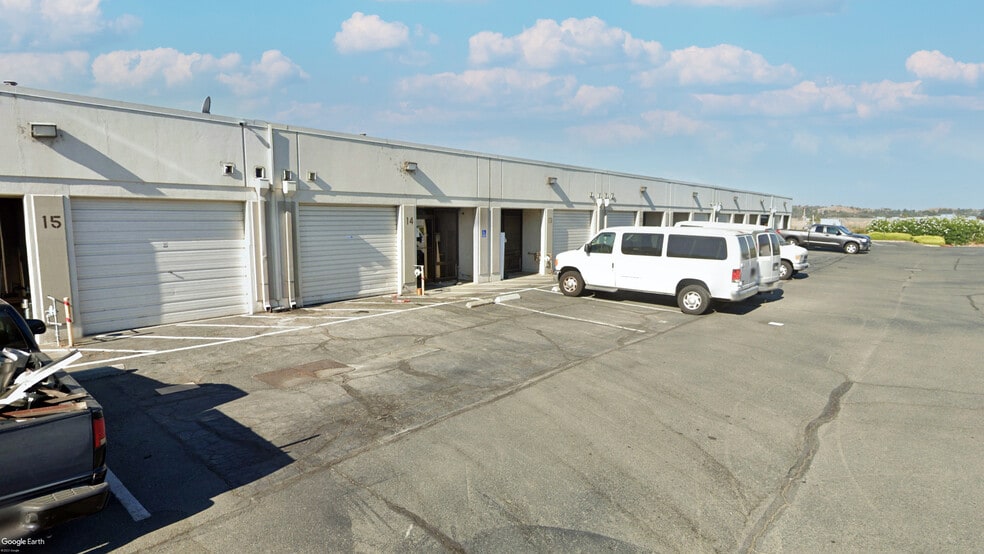 More Photos Of 1717 Solano Way, Concord Warehouse For Lease
