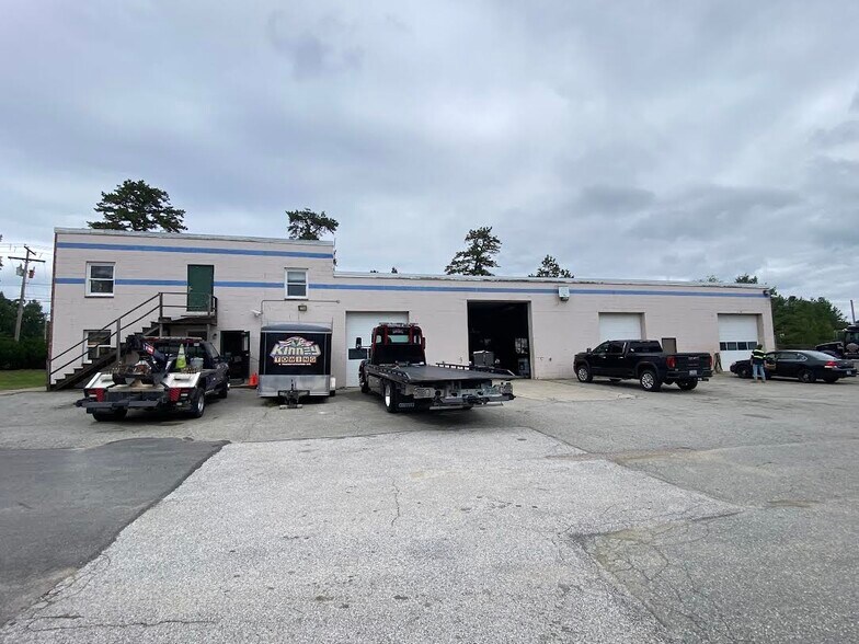 More Photos Of 1 Howe Dr, Amherst Warehouse For Sale