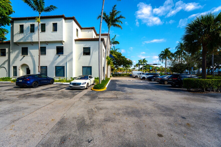 More Photos Of 299 W Camino Gardens Blvd, Boca Raton Office For Lease