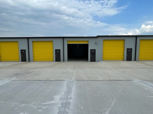 More Photos Of 1908 Farm to Market Rd, Crowley Self Storage For Lease