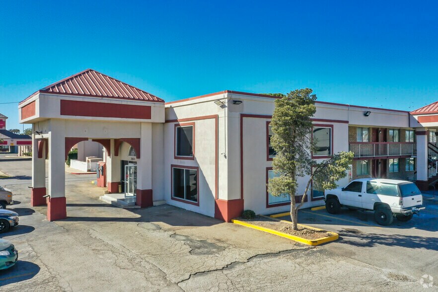 More Photos Of 3023 E Hwy 80, Odessa Hotel For Sale