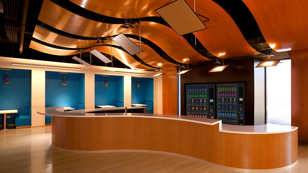 More Photos Of 3220 Winona Ave, Burbank Research And Development For Lease