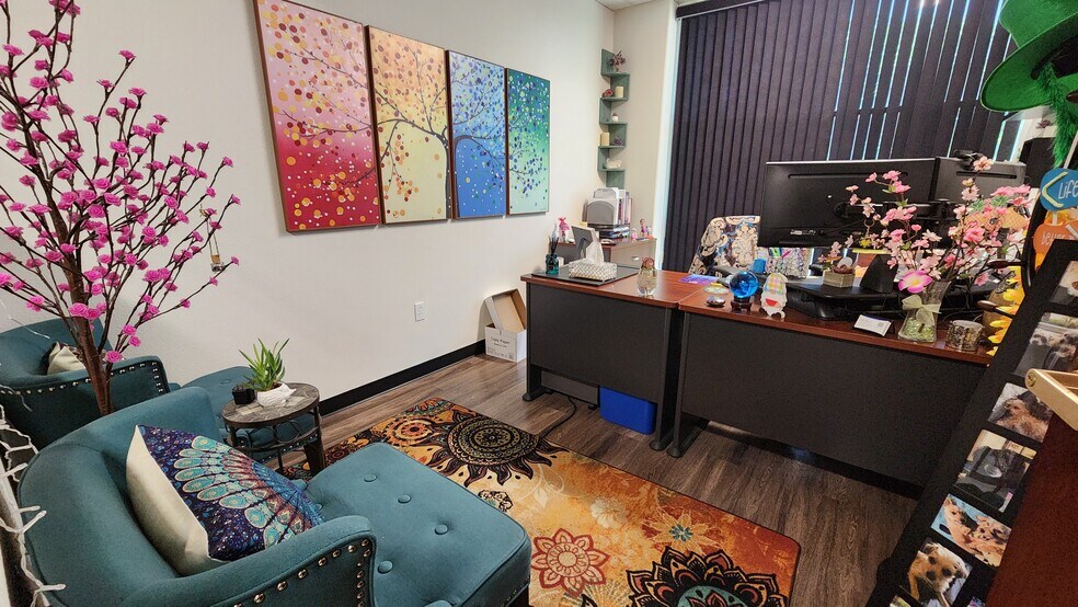 More Photos Of 13851 Danielson St, Poway Warehouse For Lease