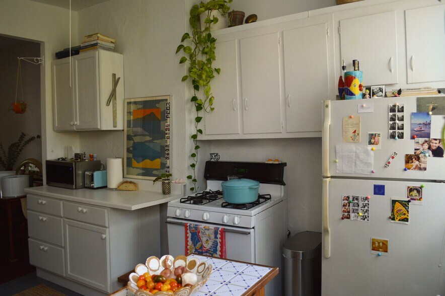 More Photos Of 354 Graham Ave, Brooklyn Storefront Retail Residential For Sale