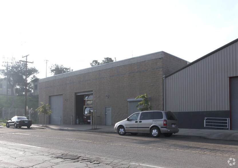 More Photos Of 1305 Carroll Ave, San Francisco Warehouse For Sale