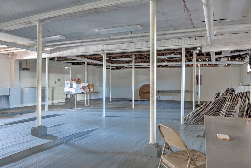 More Photos Of 33 School St, Troy Religious Facility For Sale