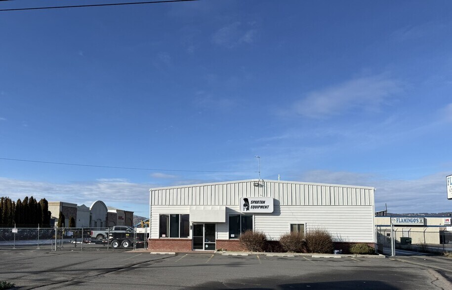 More Photos Of 3344 Washburn Way, Klamath Falls Warehouse For Lease