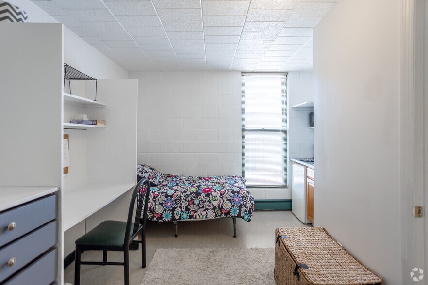 More Photos Of 657 Pratt Dr, Indiana Apartments For Sale