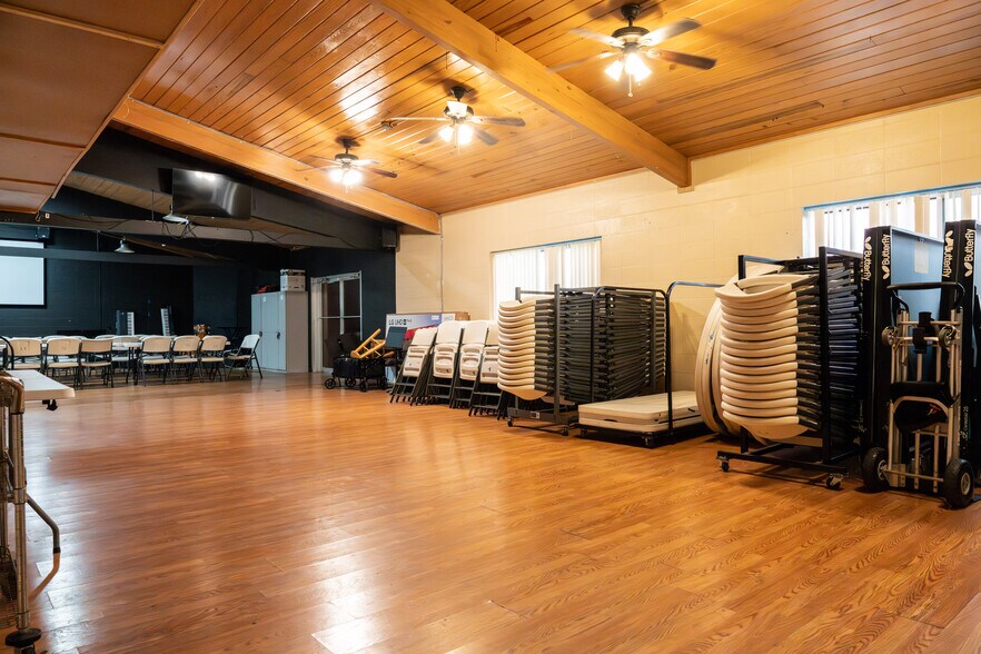 More Photos Of 301 W Anderson Ln, Austin Religious Facility For Sale