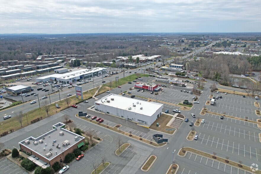 More Photos Of 521-669 Huffman Mill Rd, Burlington Unknown For Lease