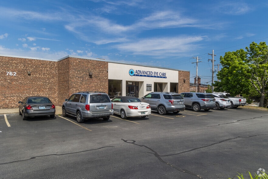 More Photos Of 760-780 N Main St, Providence Medical For Lease