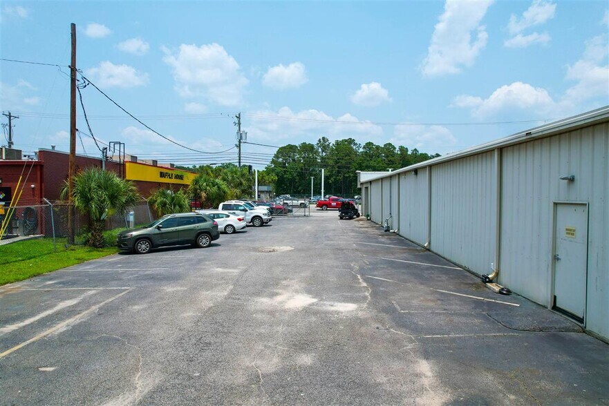 More Photos Of 2137 Savannah Hwy, Charleston Freestanding For Lease