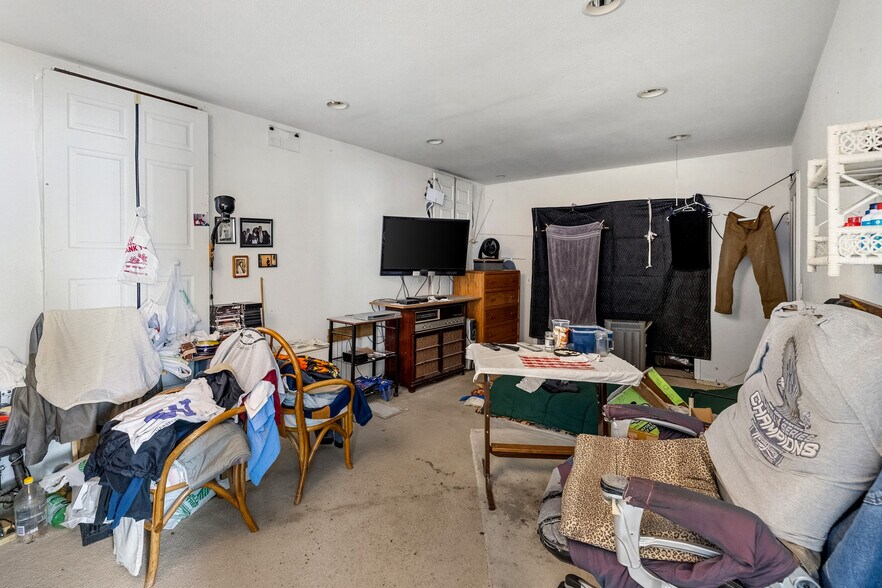 More Photos Of 1445 S Cloverdale St, Seattle Land For Sale