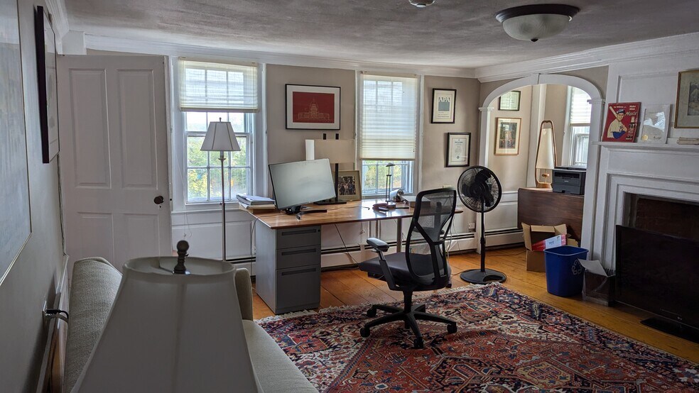 More Photos Of 171 High St, Newburyport Freestanding For Lease
