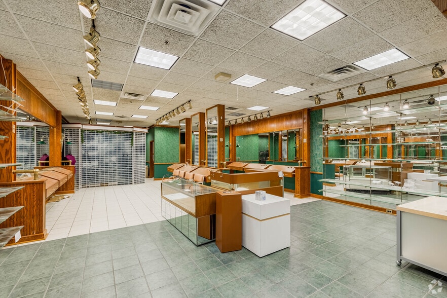 More Photos Of 6945 US Rte 322, Cranberry Department Store For Sale