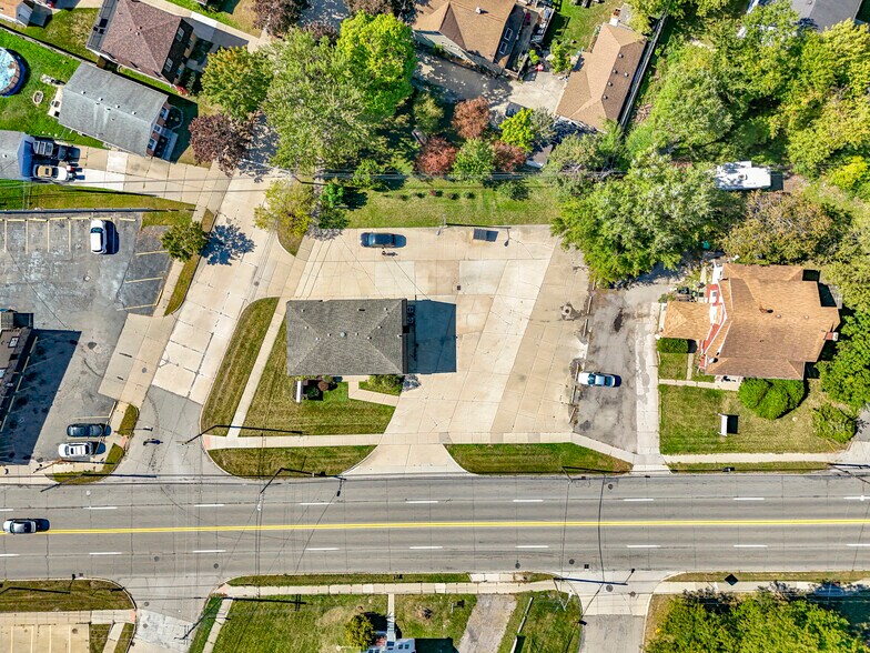 More Photos Of 30401 Utica Rd, Roseville Office For Sale