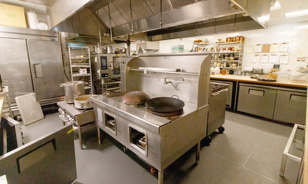 More Photos Of 821 Coombs St, Napa Restaurant For Lease