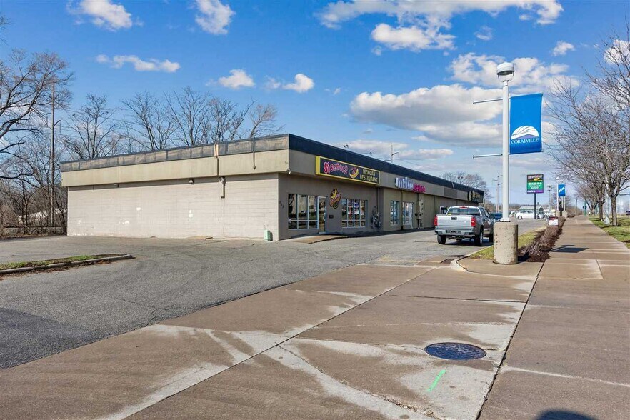 More Photos Of 906 2nd St, Coralville General Retail For Lease
