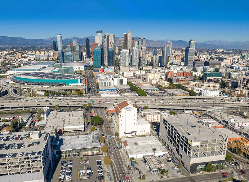 More Photos Of 1800 S Figueroa St, Los Angeles Office For Lease