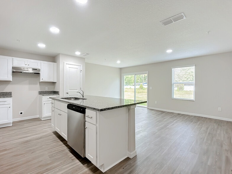 More Photos Of 9556 Hood Rd, Jacksonville Apartments For Sale